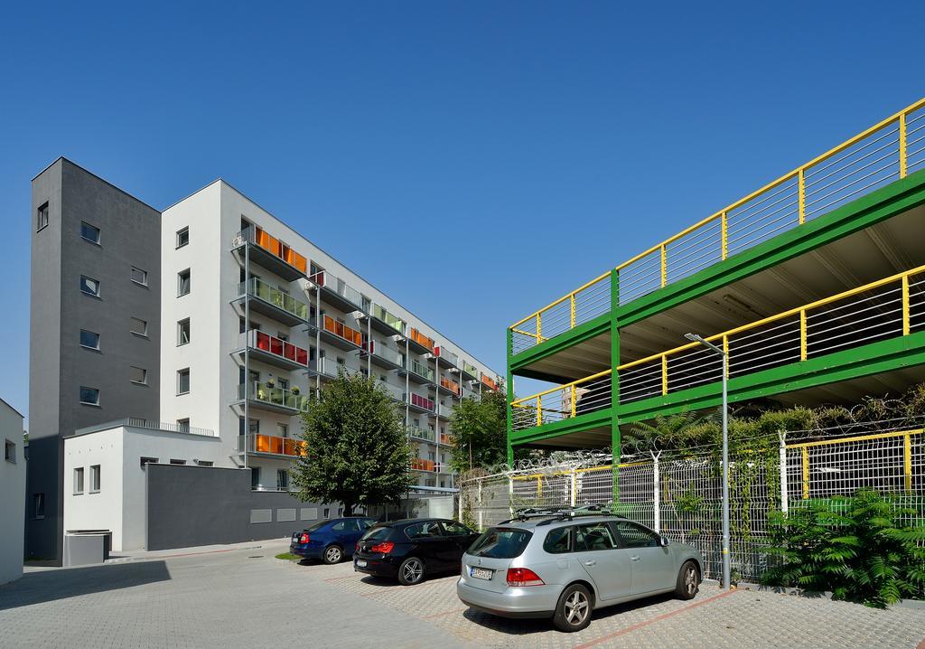 Apollis Business&Budget By Ambiente Apartment Bratislava Exterior photo